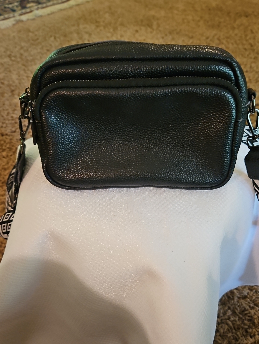 Sophia Chic Black Pebbled Leather Crossbody Bag - Classic Everyday Carry